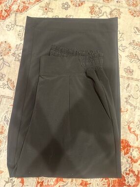 Athleta Black Capris with Elastic Waist